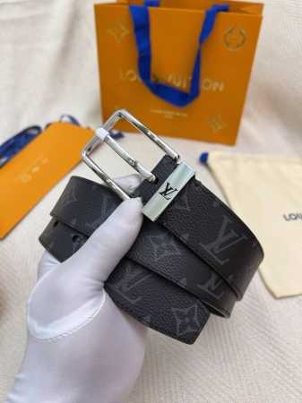 特P180 Lv 3.5Mm 顶级原单 双面原厂进口专用面料，真空电镀铜扣，做工精细专柜品质！ - 点击图像关闭