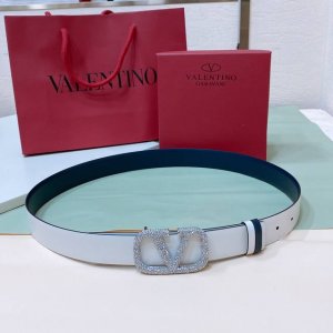 顶级质量 Valentino Garavani Vlogo Signature 可双面佩戴水钻 亮面小牛皮腰带 -Vlogo Signature搭扣，饰以施华洛