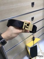 特 配送专柜包装 打孔针 新款 FD 宽35 MM 支持NFC 芯片扫描，标志造型皮带，原版亮面间纹F铆钉扣，进口原版黑色小牛皮配原版压花制成，镀金表面金属制品
