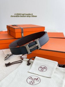 款 H 5382 精品五金 搭配进口双面哑光小牛皮 宽度38Mm 以其精湛工艺高品质材料和经典设计备受推崇 是男士腰带顶级选择 简约大气 适合商务和休闲场合 产