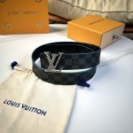 特 L0Uis Vuitt0N 今季新品 驢家原單腰帶 寬度40毫米 定制帆布面內襯進口小牛皮底壓格子紋 全新開模精鋼五金搭扣 雙面用 經久耐用 百搭款