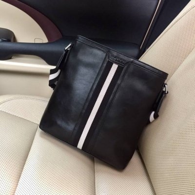 品牌名称 ：巴利新款 产品规格 ：26 29 5 产品材质 ：原版头层牛皮+专用里布 产品详情 ：黑色 顶级做工 产品型号 ：13622-3