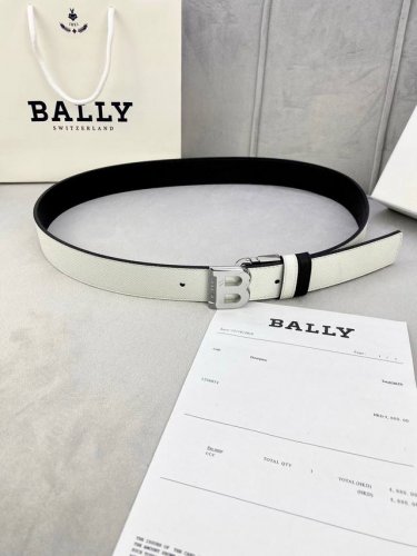 3.5Cm Bally 巴利 平纹 内衬头层小牛皮 ：配有金 银 字母扣头该皮带可调节，且能根据需要剪裁质量保证达到修身效果