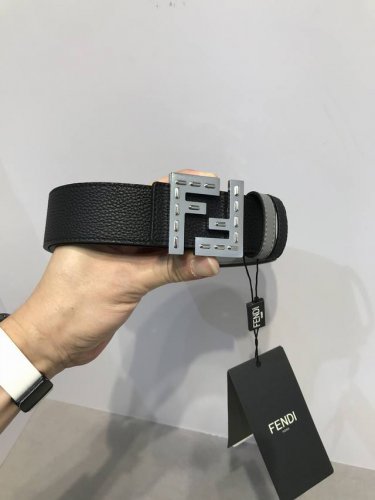 配送专柜包装 打孔针 新款 Fd 宽38 Mm 支持Nfc 芯片扫描，标志造型皮带，原版亮面间色F铆钉扣，进口原版荔枝纹牛皮制成，镀金表面金属制品，品质保证，非