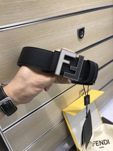 配送专柜包装 打孔针 特批p 新款 Fd 宽38Mm 支持nfc 芯片扫描，标志造型宽皮带，原版立体双层间 沙黑色铆钉扣，进口原版荔枝纹配制小牛皮制成，镀金表面