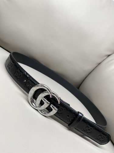 3.0宽度 品牌创作总监Sabato De Sarno匠心打造全新Gg Milano系列，向米兰这座富有活力的都市致敬。Gg Milano系列焕新演绎品牌经典元