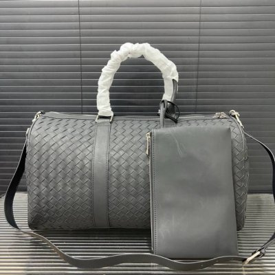 Bottega Veneta 葆蝶家 Bv手工编织二合一 男士旅行袋 机场包 手提包袋经典百搭 实物拍摄 原厂原版面料 配送防尘袋 47 X 27 Cm。