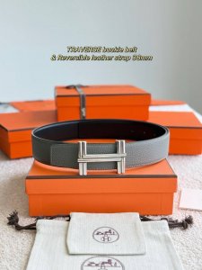 Traverse 精品五金 搭配进口 积雨云灰 Togo皮 宽度38Mm 以其精湛工艺高品质材料和经典设计备受推崇 是男士腰带顶级选择 简约大气 适合商务和休闲