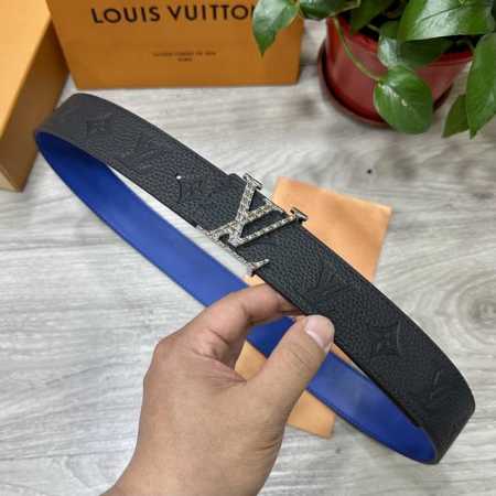 Lv.路易威登 宽40Mm双面原版小牛皮 搭配单钌钯电镀扣 完美的手感.油边 出众的设计.风格 高贵奢华 时尚大方 高清实拍 货真价实 品质保证 双面用 - 点击图像关闭