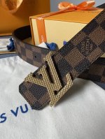 男女通用 等级 原单专柜同步 原单扣头 原版包装.实物拍摄 绝对是头层牛皮货真价实 材料 头层牛皮 编号 宽度 3.5