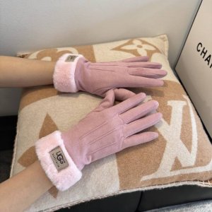 Ugg2025秋冬懒兔毛羊毛手套值得对比同款不同品质，秒杀市场差产品，羊毛十懒兔毛内里加绒 经典不过时款.喜欢可以入手了，这种品质的今年用了明年还能用 配盒子码