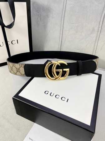 宽度4.0Cm Gucci 这款腰带在早秋系列中惊艳亮相，采用以标志性米色 乌木色组合呈现的品牌双g字母交织图案，与黑色皮革材质相得益彰。双g搭扣采用做旧效果， - 点击图像关闭