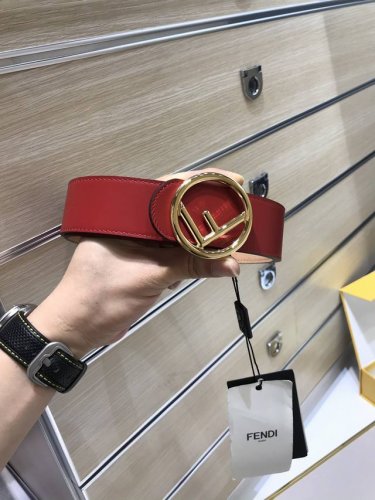 配送专柜包装 打孔针 特批 Fd 宽40Mm 标志造型宽皮带，圆F钉扣式，原版进口小牛皮，镀金表面金属制品，品质保证，非市场通货！