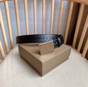 新款 Burberry巴宝莉专柜同步上新 搭配对比感缉明线细节 内衬搭配平滑皮革 宽:3.5Cm 精致优雅 简单大方