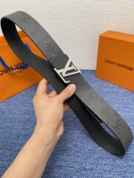 Louis Vuitton ：经典原单品质，经典印花皮搭配原版平纹底，原单精品挂扣，精工制作，细节看图，实物拍摄，高端奢华，宽度4.0Cm