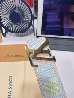 特 Louis Vuitton[正]经典原单品质，经典印花面配原版平纹皮，搭配原单精品扣，精工制作，细节看图，实物拍摄，高端奢华，宽度4.0Cm