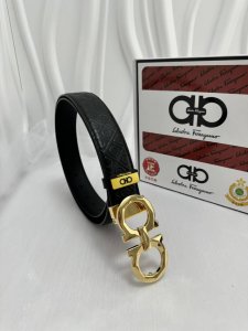 品名：菲拉格幕 原单 材质：原单牛皮腰带 百分百头层牛皮腰带保证真皮，24K纯钢扣，专柜原单品质、做工精细，时尚大牌，送人自用首选 包装： 请认准如图专柜包装赠
