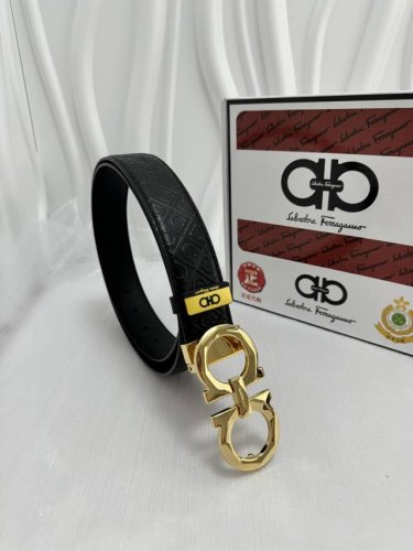 品名：菲拉格幕 原单 材质：原单牛皮腰带 百分百头层牛皮腰带保证真皮，24K纯钢扣，专柜原单品质、做工精细，时尚大牌，送人自用首选 包装： 请认准如图专柜包装赠