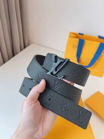 特 Lv.路易威登 全套包装 原版品质 代工厂货品 40Mm宽度 正品一体铸造五金钢扣，原厂皮料 双面原厂定制面料，区别市场货 - 点击图像关闭