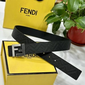 fendl 芬迪 宽40Mm双面原版小牛皮 搭配单钌钯电镀扣 完美的手感.油边 出众的设计.风格 高贵奢华 时尚大方 高清实拍 货真价实 品质保证 双面用