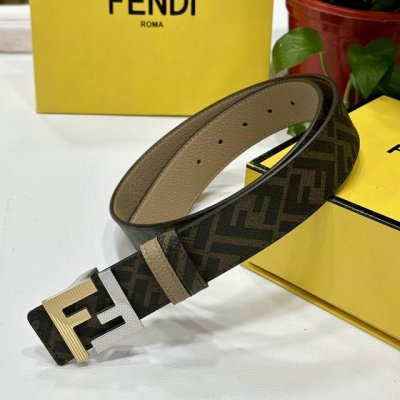 特P180 Fendi（芬迪）专柜同款 宽4.0Cm 双环正反用腰带 Ff按钉搭扣 棕色Cuoio Romano皮革材质 反面面料带有烟草黄和黑色Ff图案 四方