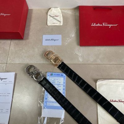 品牌：菲拉格慕Ferragamo 等级：原版品质.头层牛皮 专柜售经典爆款开模。油边精致 电脑车线 手感柔软.实物拍摄无修饰 上身效果超好、长度可裁剪.配专柜全