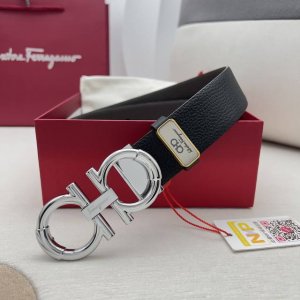 品名：菲拉格慕.Ferrgamo腰带 皮带 原单 型号：挂扣，纯铜材质经典挂扣，实物拍摄，头层牛皮 材料：百分百头层牛皮，保证真皮。纯铜材质，真空电镀永不掉色，
