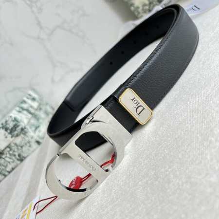 品名：迪奥. Dior.原单腰带·皮带P200 型号：挂扣，原版经典挂扣，实物拍摄，头层牛皮 材料：百分百头层牛皮，保证真皮。双面可用专柜同等质量，原版经典头层 - 点击图像关闭