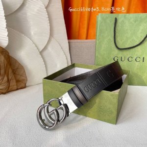 Gucci新款压花腰带，底部为咖色牛皮压小花，搭配专柜精品旋转扣，宽3.8Cm