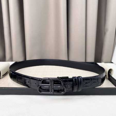 Alenciaga Bb 窄版腰带 这款Bb 版腰带来自Balenci设计细节 正面扣 双面佩戴 可裁剪款式 打孔式细节3.5Cm - 点击图像关闭