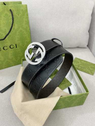 Gucci 海外专柜最新款同步更新，进口原厂头层牛皮，最新设计采用白线点缀，使得整体更加时尚百搭款式，宽度4.0Cm