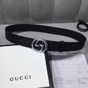 配送专柜全套礼盒包装。 Gucci 经典原单配以标志双 G 带扣。宽度:3.8Mm，修长真皮腰带采用Gucci原厂小牛皮精致而成。手感柔软 品质保证 无忧售后