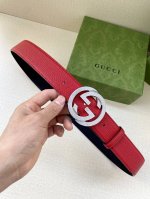 特 P200 宽度3.8Cm Gucci Gg Marmont系列每一季都会推陈出新，为灵感源于70年代的标志性Gg配件注入现代精髓。这款黑色头层牛皮宽版腰带反