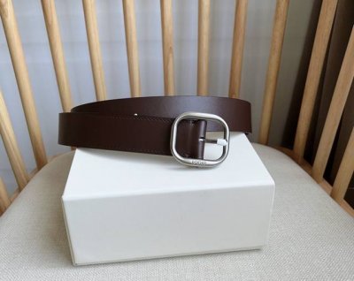 Loewe 罗意威 专柜最新同款腰带 选用植鞣牛皮革腰带 镌刻金属Loewe针扣五孔调节 卓越的工艺 个性的造型 精美的材质 宽:3.5