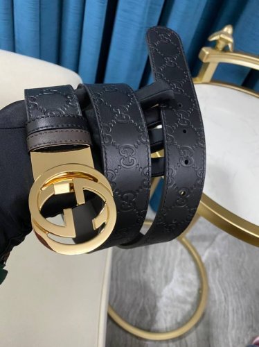 男士皮带系列 规格37Mm Gucc1 Signature皮革双面腰带