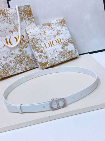 特 Dior Montaigne 腰帯 20毫米黑色光滑牛皮革和粉色渐变仿水晶 、双面头层小牛皮 码数75-100欧 - 点击图像关闭