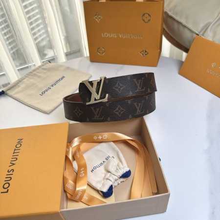 Lv.路易威登 全套包装 宽度 40Mm宽度 正品一体铸造五金钢扣 原厂皮料 双面原厂定制进口面料 可送礼自用不错选择 - 点击图像关闭