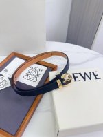 特 Loewe 罗意威专柜最新同款腰带 选用光滑牛皮革窄款腰带 配有Anagram Pebble针扣 卓越的工艺 个性的造型 精美的材质 宽:2.0Cm
