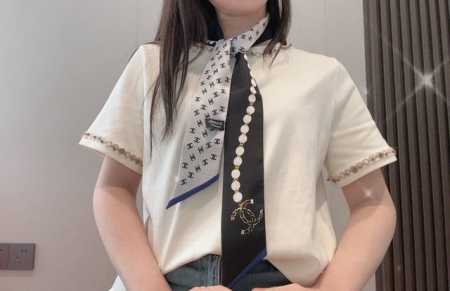 两色现货小珍珠 专柜同款！香奈儿束发带 飘带款！可当小围巾，绑头发，绑手袋，绑在手腕装饰！多功能随便你搭配！双面斜纹真丝！规格6*120！ - 点击图像关闭