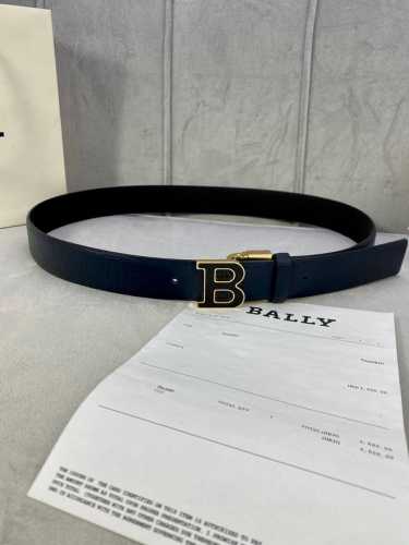 Bally 巴利 荔枝纹双面头层牛皮皮带，配有金 银 B 字母扣头该皮带可调节，且能根据需要剪裁质量保证达到修身效果