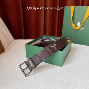 Goyard 戈雅 腰带源于法国奢侈品牌，设计风格简约低调，腰带身有标志性帆布搭配进口头层牛皮，腰带扣采用简约精品扣，延续品牌的低调奢华，适用休闲日常佩戴。宽4