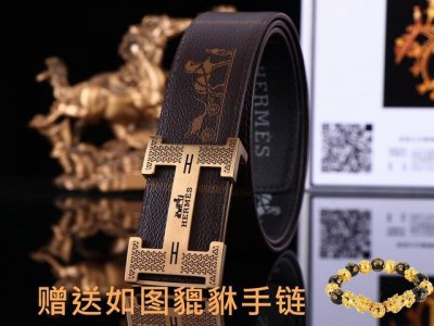 皮带：爱玛仕.Her...原单 腰带：百分百头层牛皮，保证真皮。24K纯钢扣双面可用专柜同等质量， 送人自用首选 包装： 请认准如图专柜包装，赠送打孔器，银联发