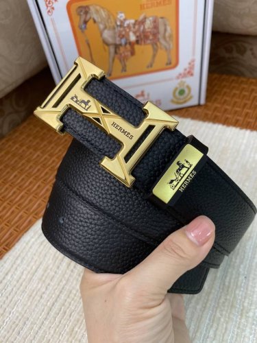 品名：爱马仕.Hermès C原单 材质：原单牛皮腰带 百分百头层牛皮腰带保证真皮，24K纯钢扣，专柜原单品质、做工精细，时尚大牌，送人自用首选