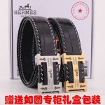 皮带：爱玛仕.Hermes顶级原单 腰带：百分百进口头层牛皮，鳄鱼皮纹路，保证真皮。24K纯钢扣双面可用专柜同等质量， 送人自用首选 包装： 请认准如图专柜包装