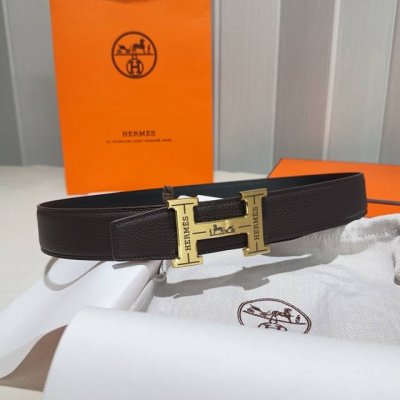 HermèS 爱马仕 采用双面头层牛皮，Togo面细纳帕底精品纯钢花纹扣头打造 ，双面可用，柔软细腻，时尚休闲易搭配，商务百搭大方，不失精致高雅，简约大气！ 宽