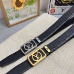 品名：Lv..路易..威登原单 材质：原单牛皮腰带 百分百头层牛皮腰带保证真皮，24K纯钢扣，专柜原单品质、做工精细，时尚大牌，送人自用首选 包装： 请认准如图