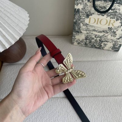 Dior新款腰带，采用精致头层皮制作，手感柔软，舒适细腻，精品蝴蝶扣，精致优雅，时尚大方。宽2.0Cm