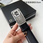 特 品牌： 万宝龙 新款进口小牛皮，手感细腻柔软。搭配纯钢自动精品钢扣，男士必备！宽度：3.5Cm
