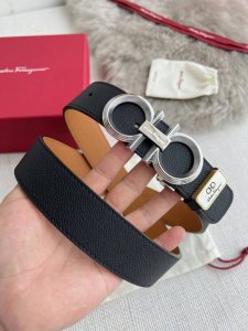 品名：菲拉格慕.Ferrgamo腰带 皮带 原单 型号：挂扣，纯铜材质经典挂扣，实物拍摄，头层牛皮 材料：百分百头层牛皮，保证真皮。纯铜材质，真空电镀永不掉色，