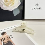 特 配专柜包装 Chanel 香奈儿 最新爆款来啦 中古Vintage复古抓夹 优雅的Girl值得入手 非常好搭配 气质有品位